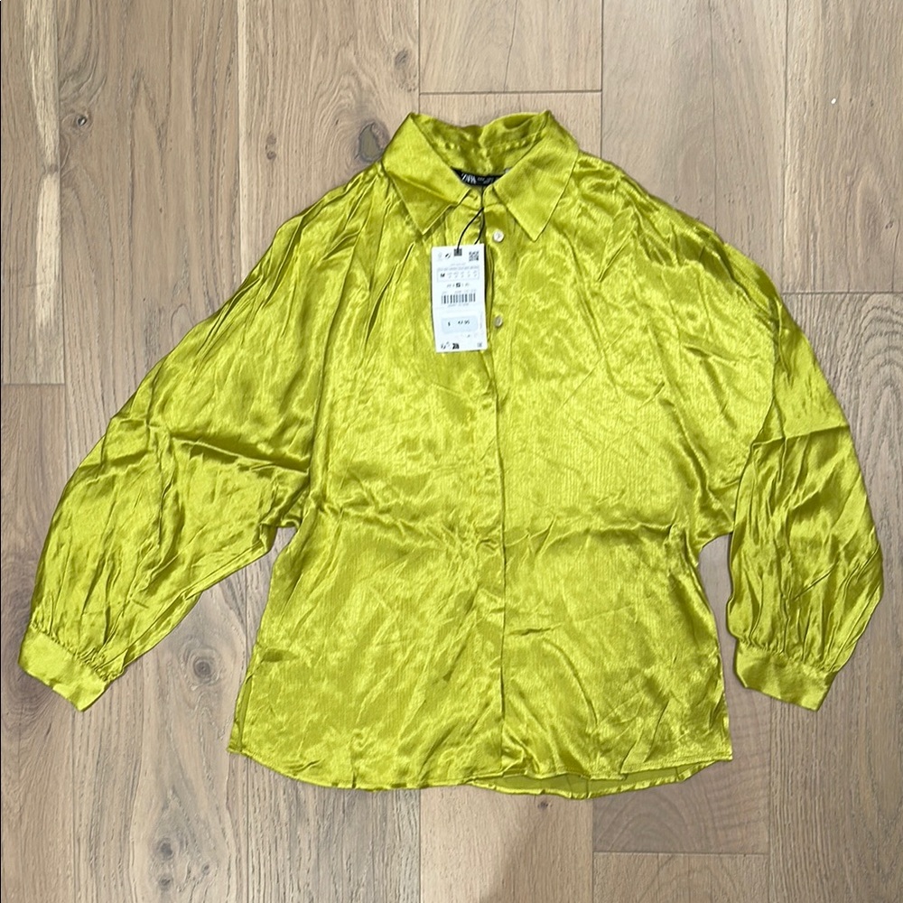 Zara Satin Yellow Green 3/4 Sleeve Boxy Blouse